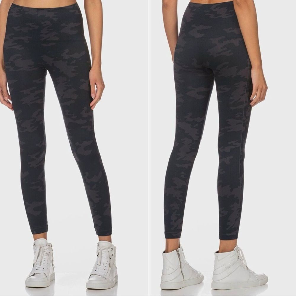 SPANX Look at Me Now Seamless Black Beige Camo Leggings Medium
